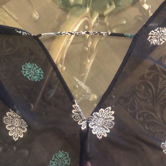 Pretty Colorful Sheer Kimono Top - Picture 3 of 5